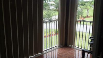 Accordion balcony shutters