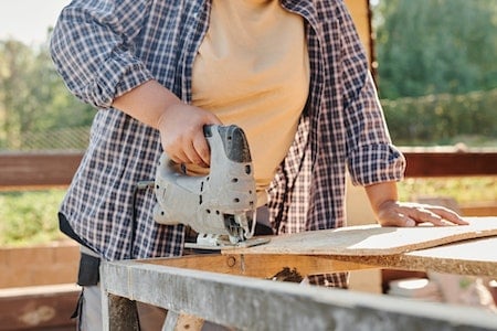 Cutting plywood with a saw