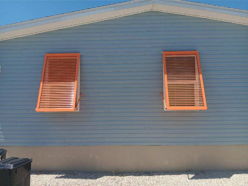 Bahama shutter