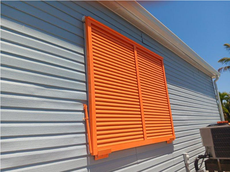 Bahama shutter