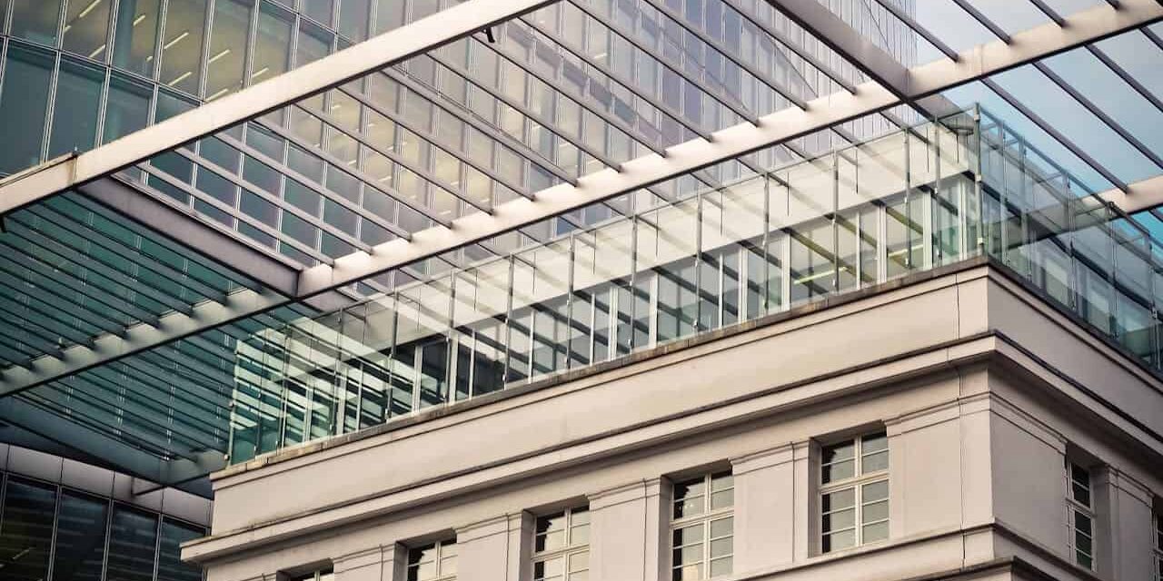 unbreakable-shatterproof-laminated-glass-windows-doors Laminated glass on a commercial building.