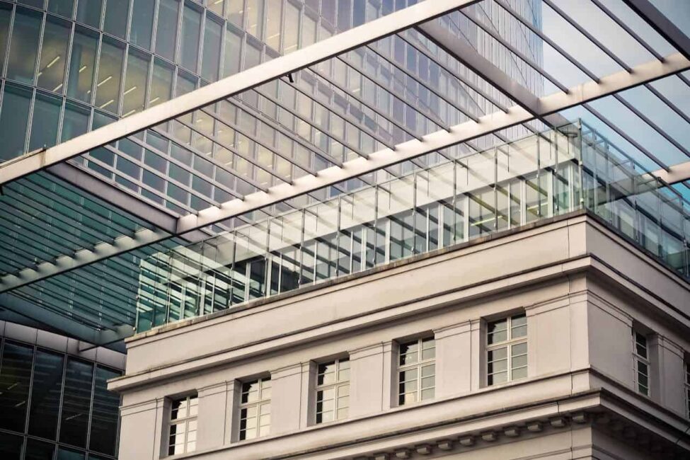 unbreakable-shatterproof-laminated-glass-windows-doors Laminated glass on a commercial building.